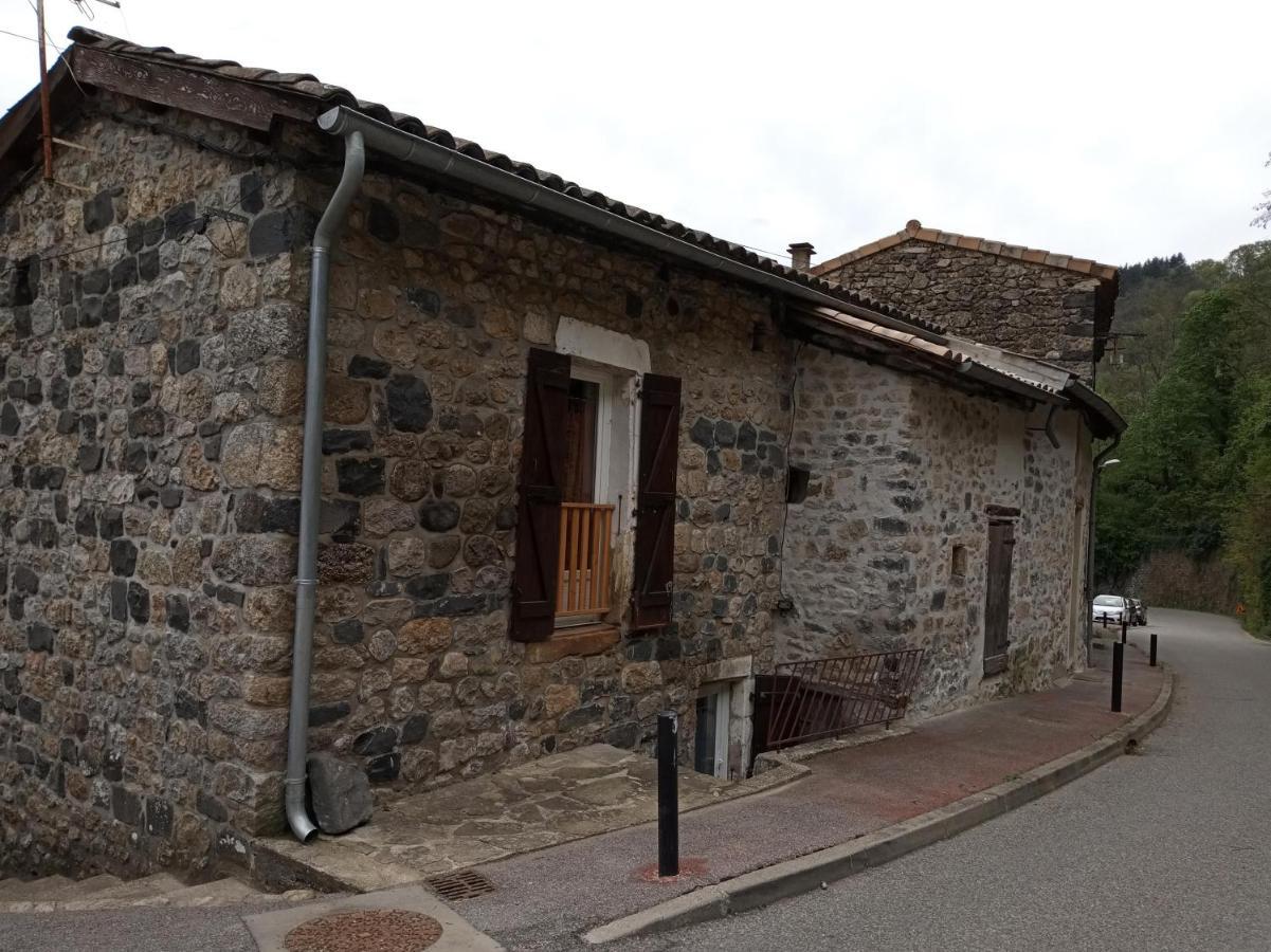 Maison En Pierres Au Coeur D'un Village Ardechois Pont-de-Labeaume